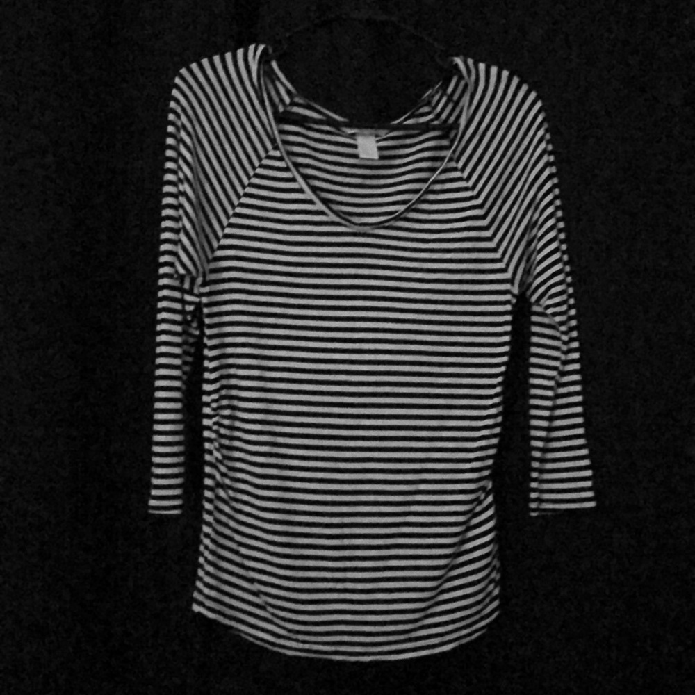 H&M Mama maternity shirt